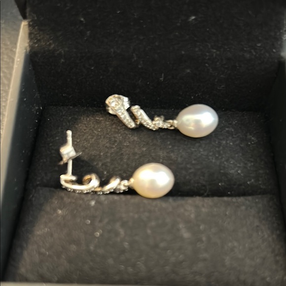 Elegant Silver Pearl Drop Earrings - Picture 2 of 3